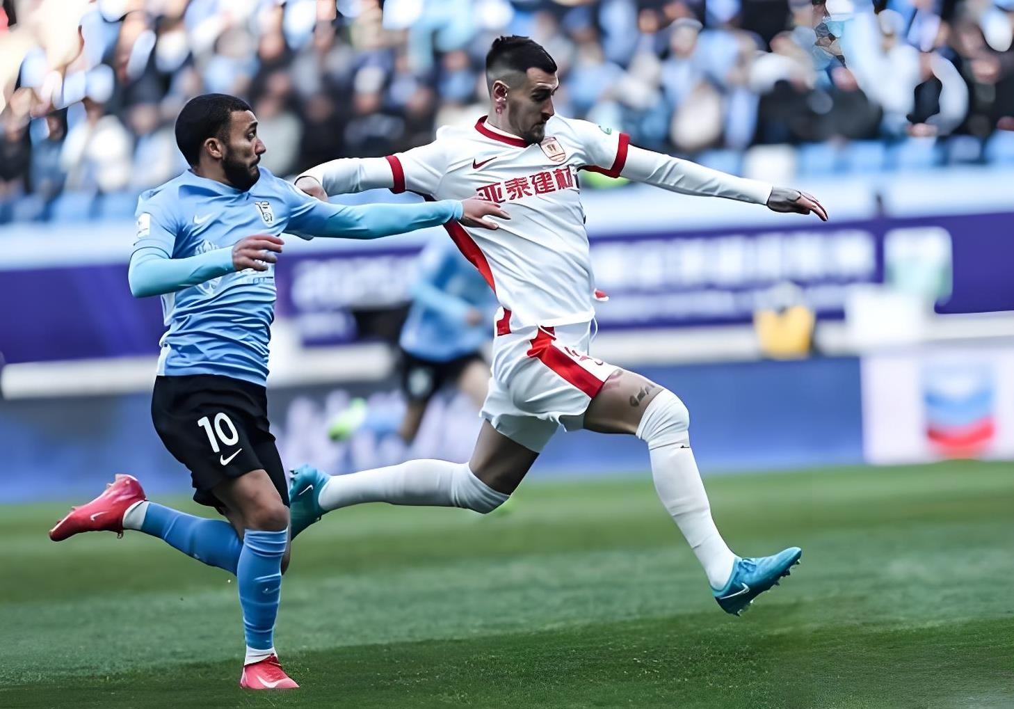 赛后德甲焦点战；纽卡斯尔远射贴柱；信心回归；球队文化再被提及的简单介绍